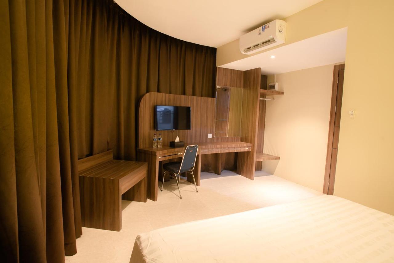 Ak Hotel Nagoya Hill Batam エクステリア 写真